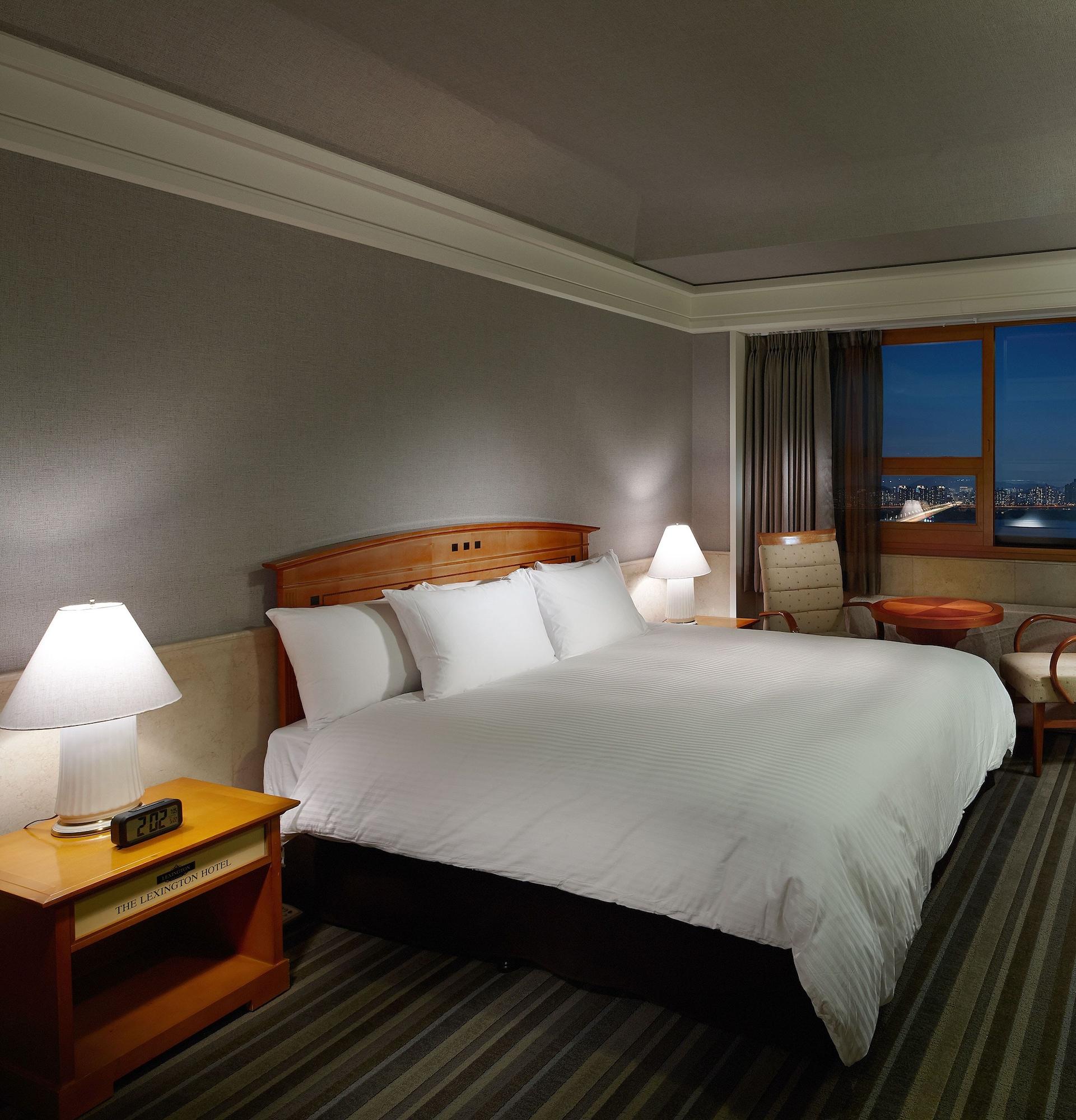 Kensington Hotel Yeouido Сеул Экстерьер фото