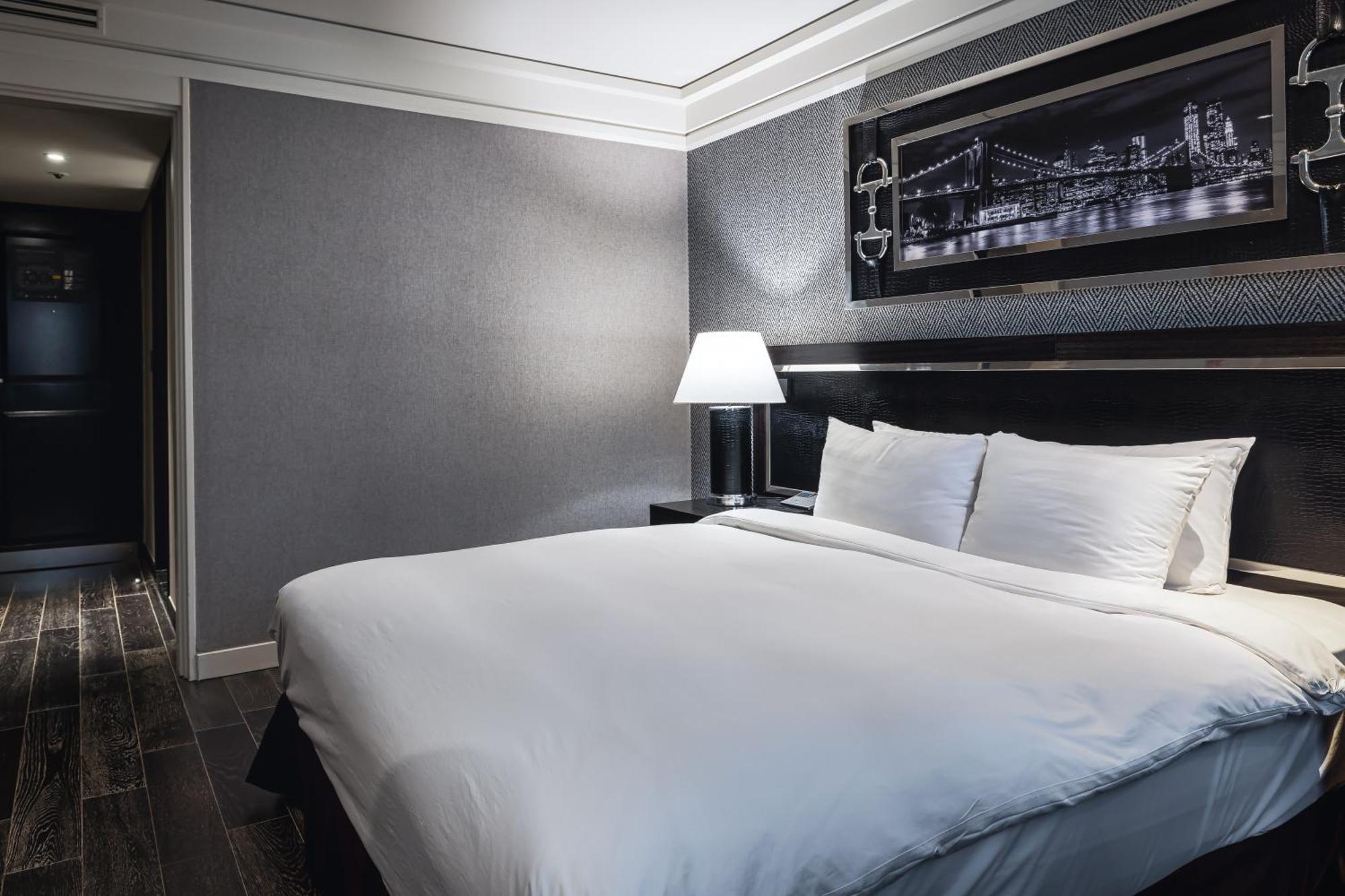 Kensington Hotel Yeouido Сеул Экстерьер фото